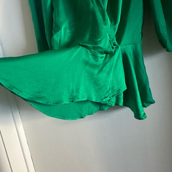 Top - Picture 2 of 6